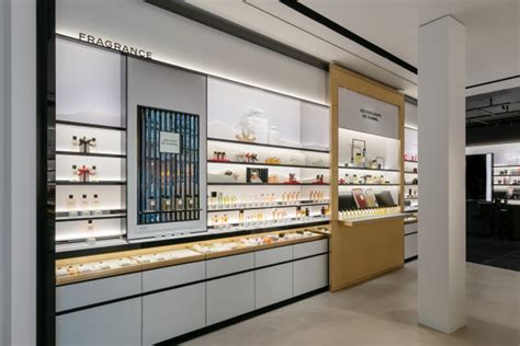 Boutique CHANEL fragrance & beauty antwerp .